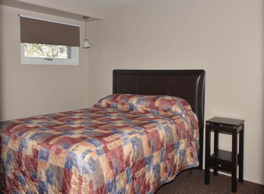Thunderhill Motel And Suites Swan River Екстер'єр фото